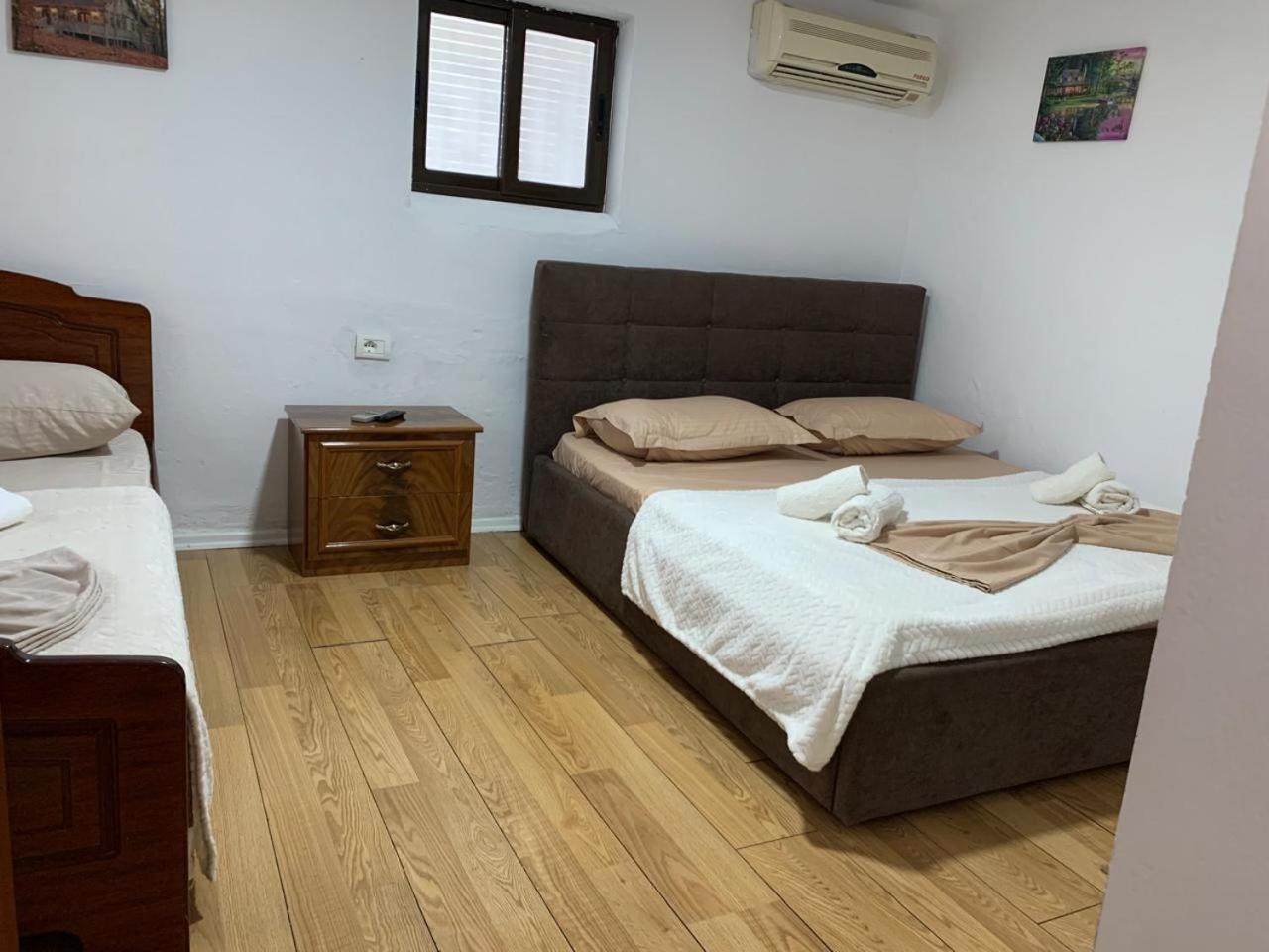 Guesthouse N&B เบราท ภายนอก รูปภาพ